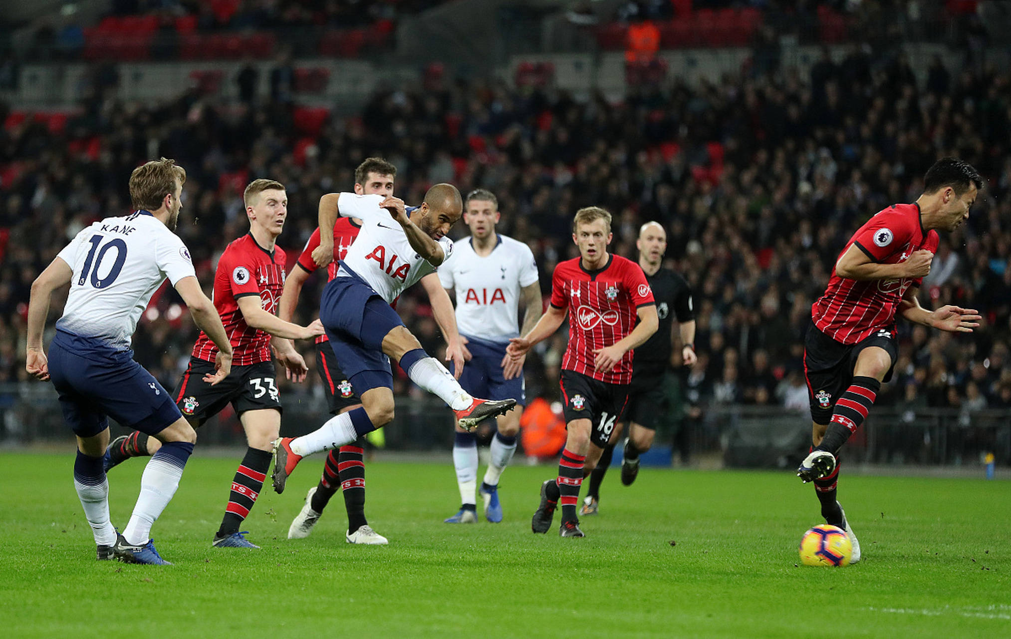 场上屡有建 场上屡有建